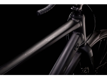 CUBE Nuroad FE black´n´metalgrey 56cm 2022