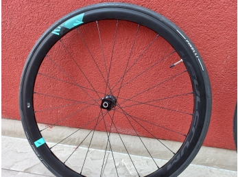 Zapletená kola FULCRUM RACING 400 + Pirelli PZero