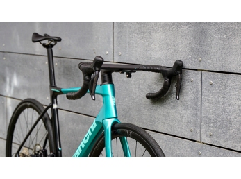 Bianchi Specialissima COMP 105 Di2-karbon kola Palladium 33 Metallic CK16 2026