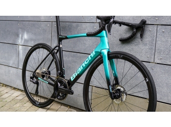 Bianchi Specialissima COMP 105 Di2-karbon kola Palladium 33 Metallic CK16 2026